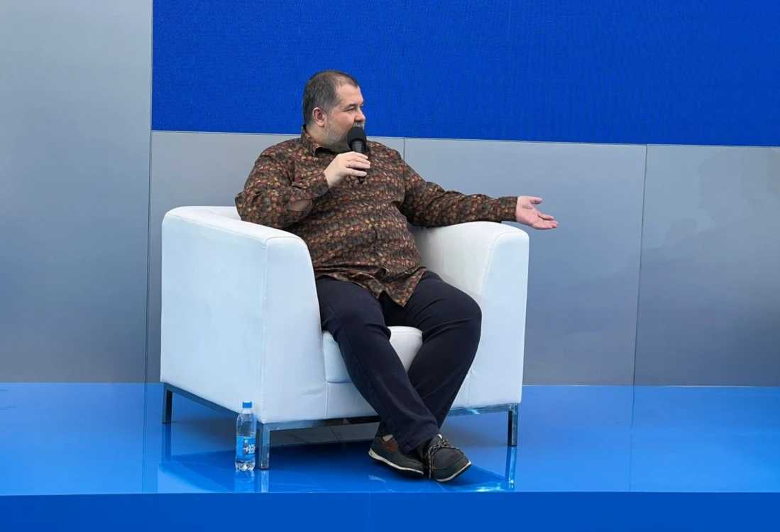 VK Fest 2023. Знание.Лекторий. Сергей Лукьяненко. Образ будущего в российской научной фантастике